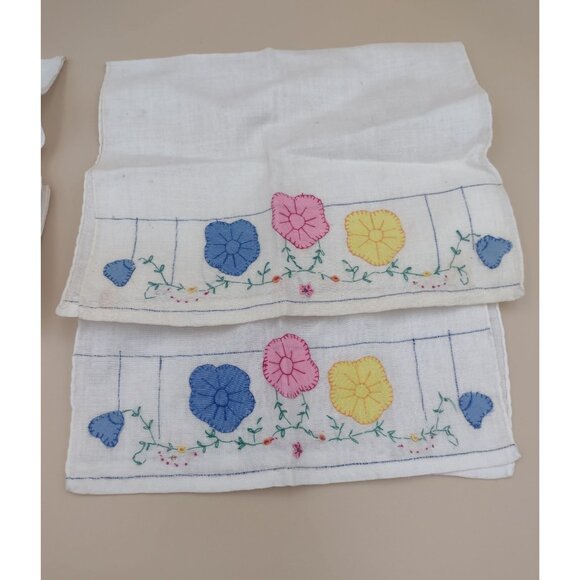 Vintage Hand Stitched Floral Linen Napkins Set Of 4 Flowers Handkerchiefs - Picture 7 of 10